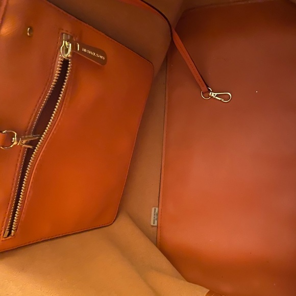 Handbag - Picture 4 of 7